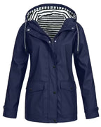 TOÑI™ | CHAQUETA CORTAVIENTOS CON CAPUCHA